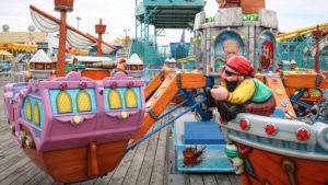 Flying Buccaneers ride at Jenkinson's Boardwalk